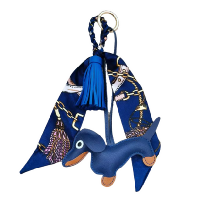 Luxe Teckel Bagcharm met sjaaltje en kwast