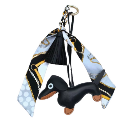 Luxe Teckel Bagcharm met sjaaltje en kwast